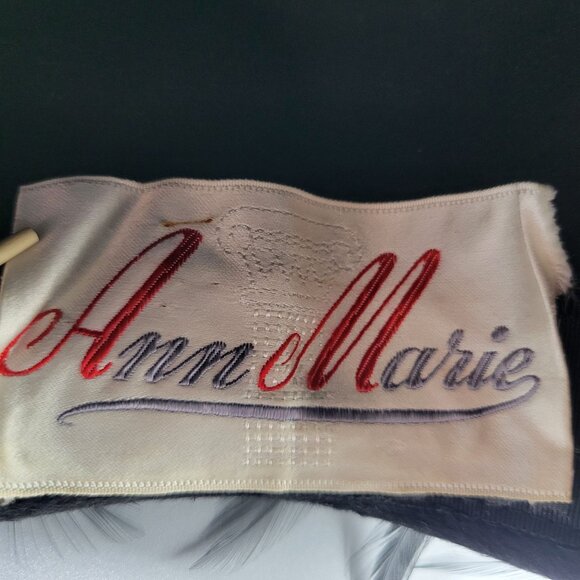 Vintage Black Feathered Cloche Fur Felt Hat By Brigitte Made In Italy - Picture 5 of 10